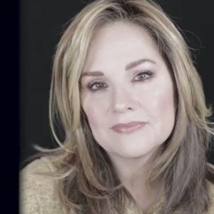 Belle Tress Peerless Topper 16 In